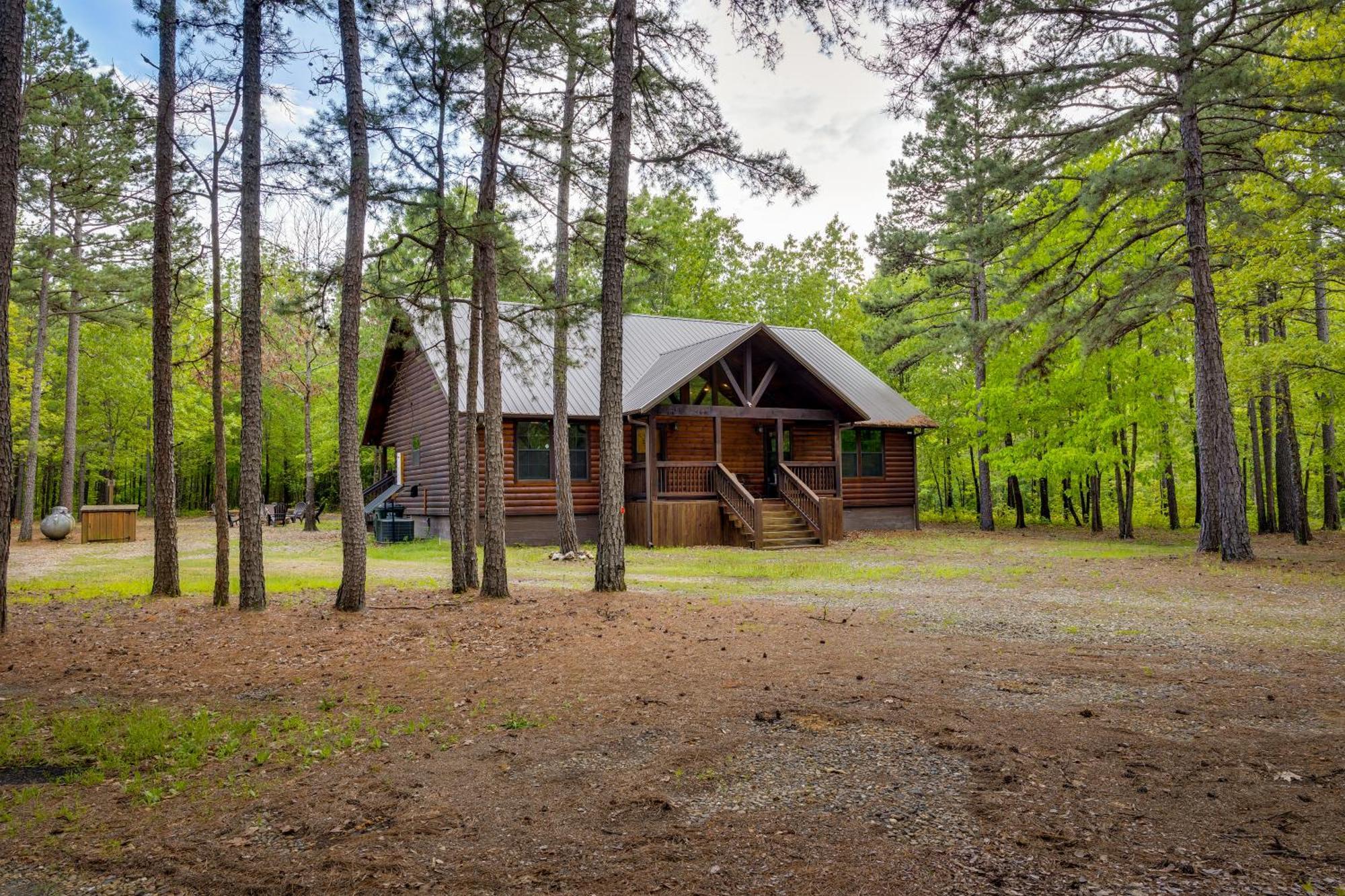 Cross Timbers Cabin On The Grove'S 25-Acres Broken Bow Zewnętrze zdjęcie